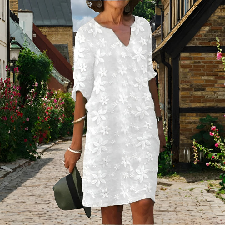 Amber | Floral Knee-Length Shift Dress