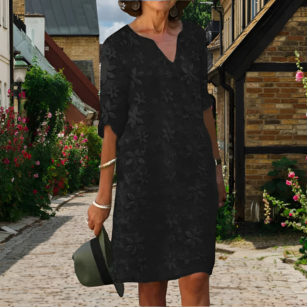 Amber | Floral Knee-Length Shift Dress