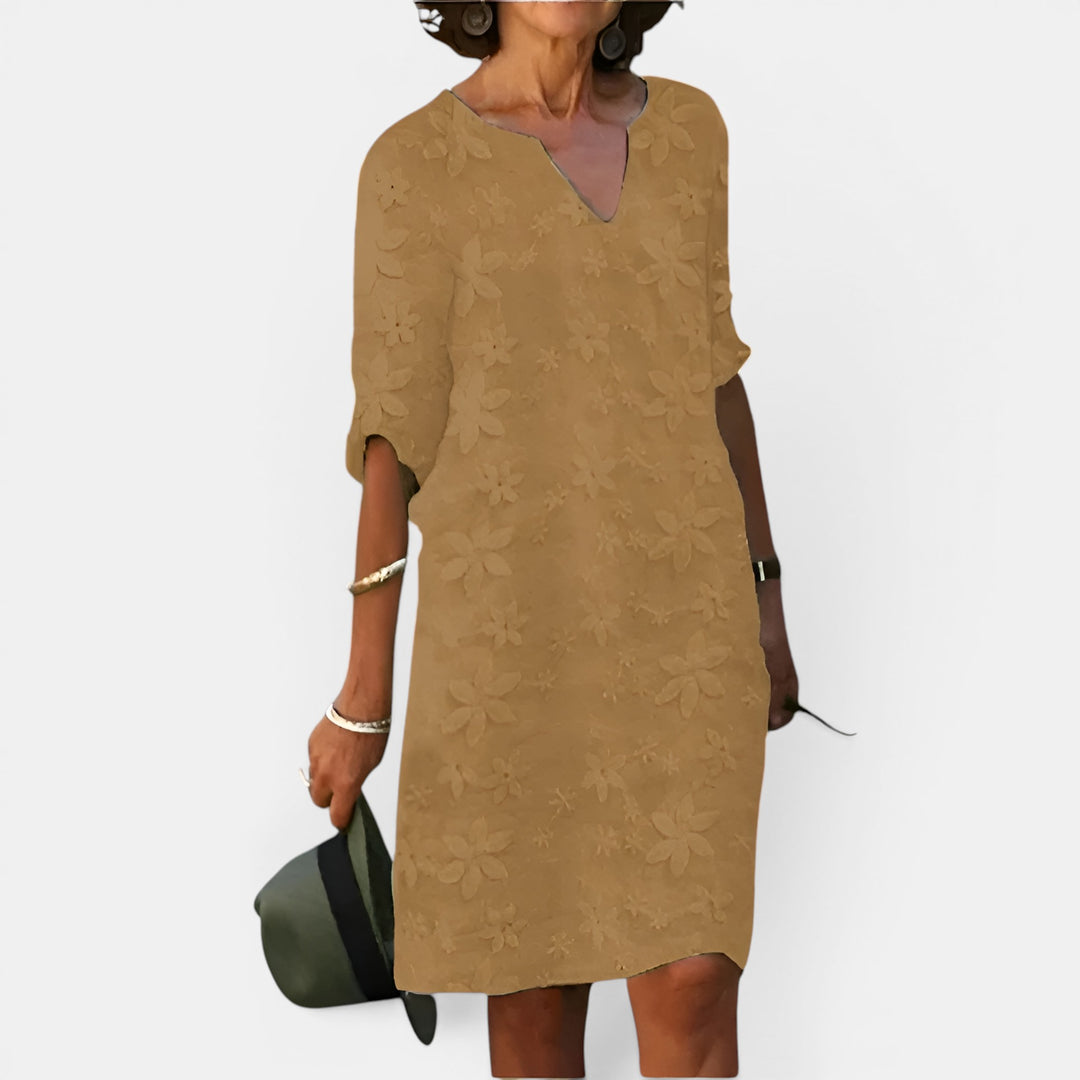 Amber | Floral Knee-Length Shift Dress