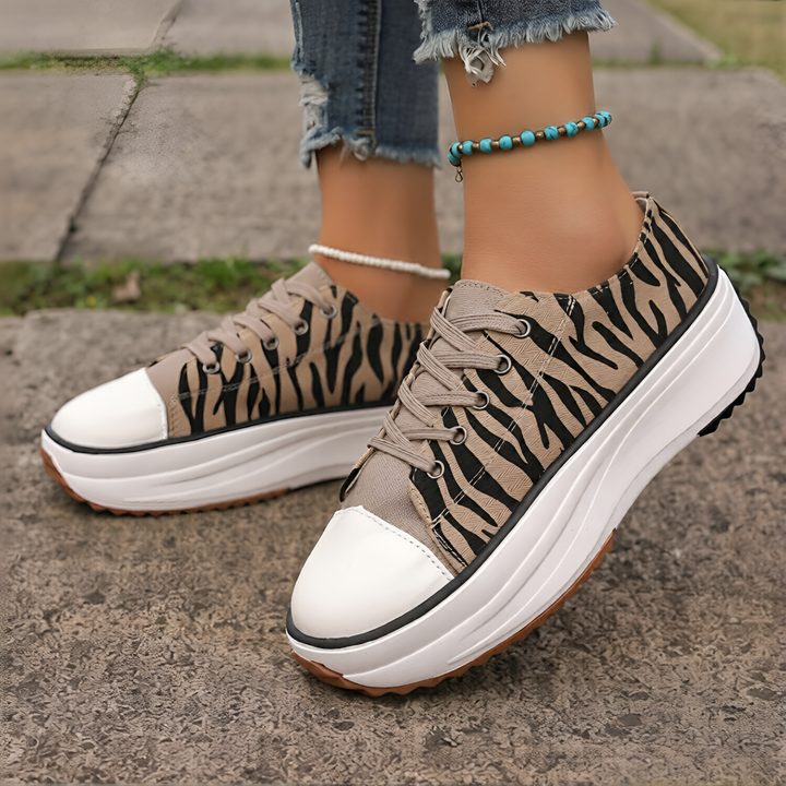Barbara | Chunky Platform Lace-Up Sneaker