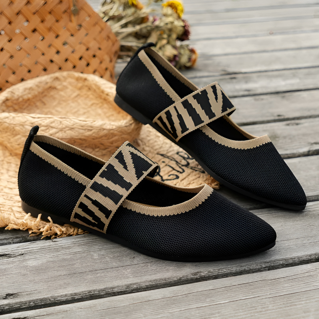 Cordelia | Pointed-Toe Mary Jane Flat