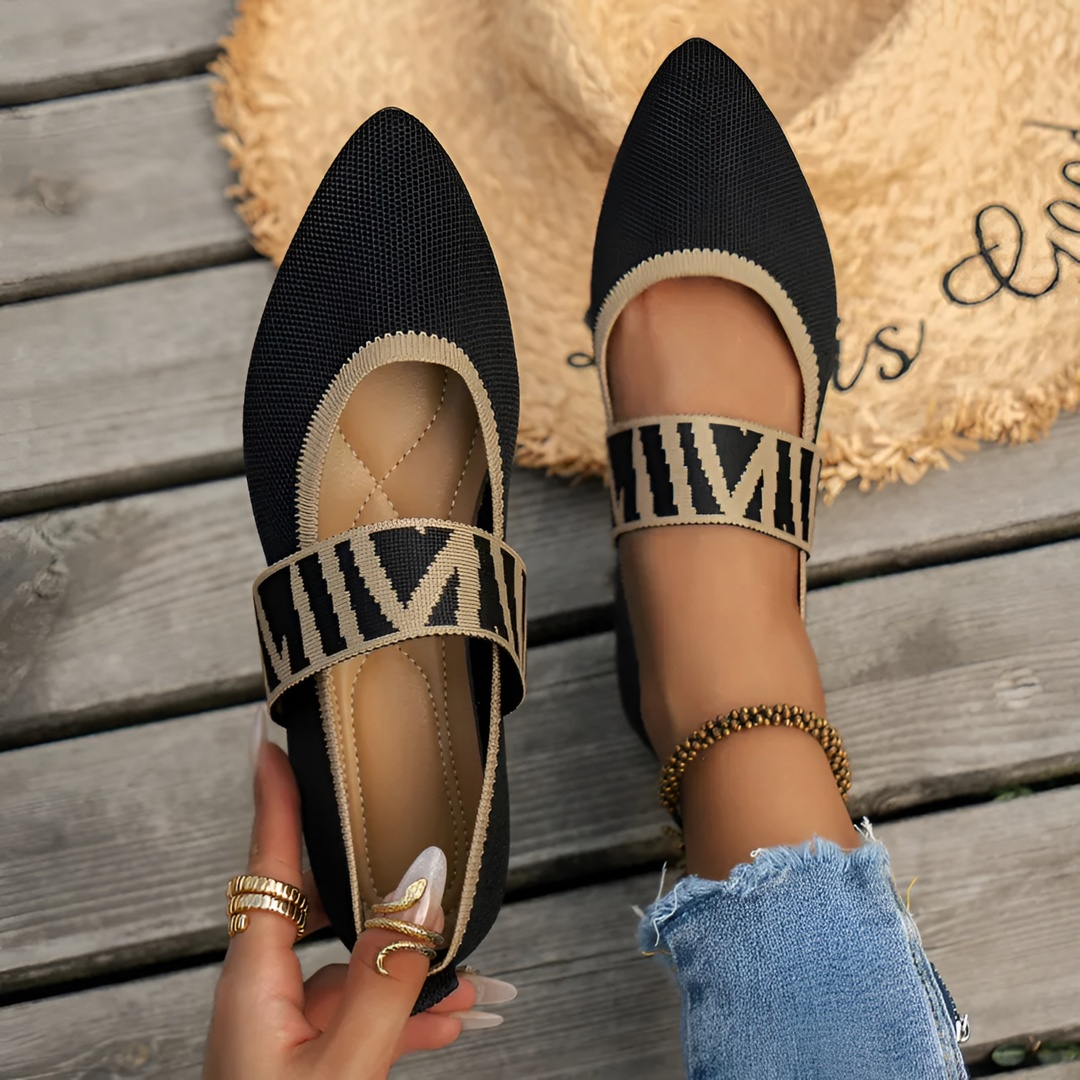Cordelia | Pointed-Toe Mary Jane Flat