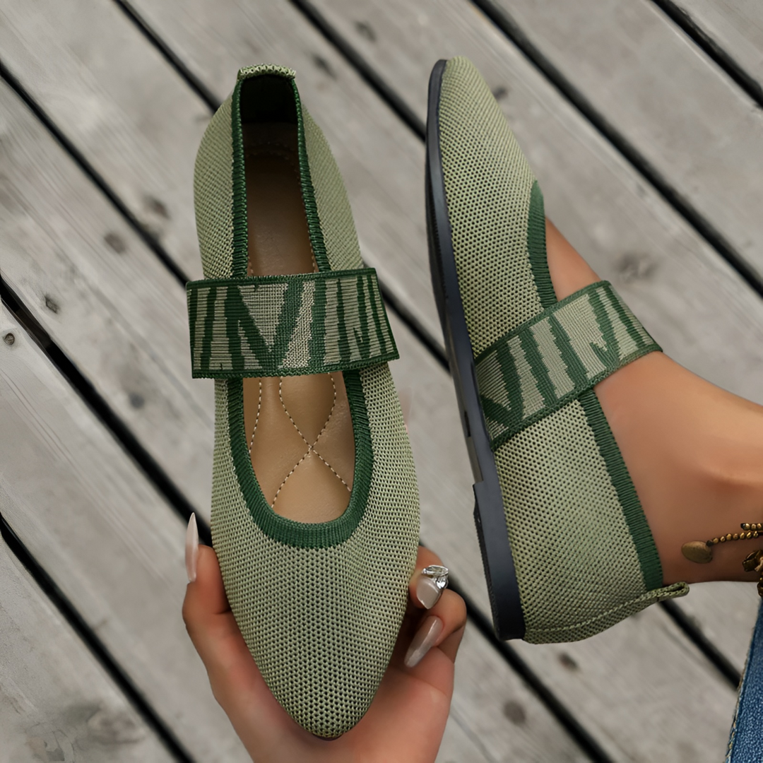 Cordelia | Pointed-Toe Mary Jane Flat