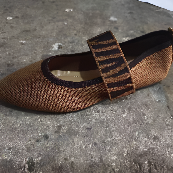 Cordelia | Pointed-Toe Mary Jane Flat