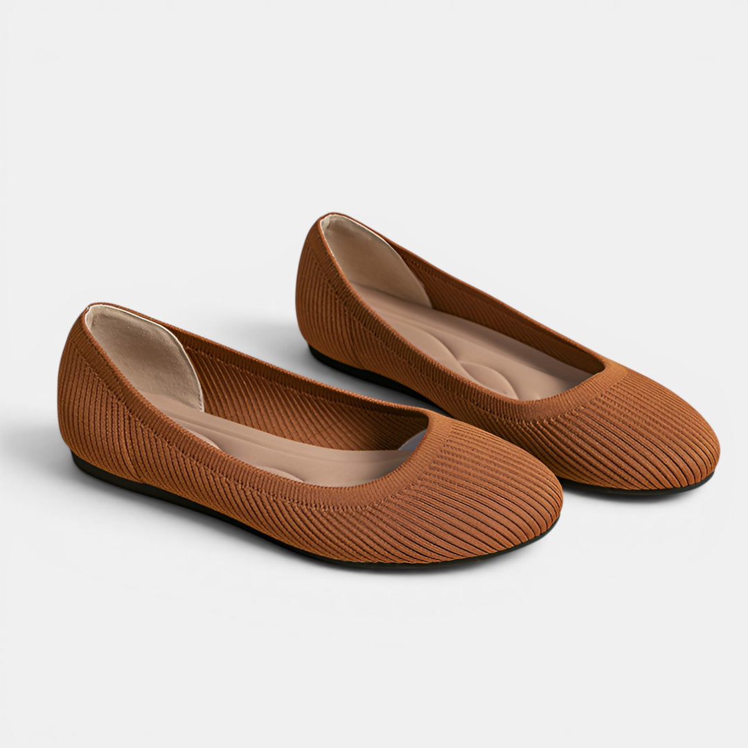 Linda | Pointed Toe Ballet Flat with Clean Minimal Upper and Slip-On Entry